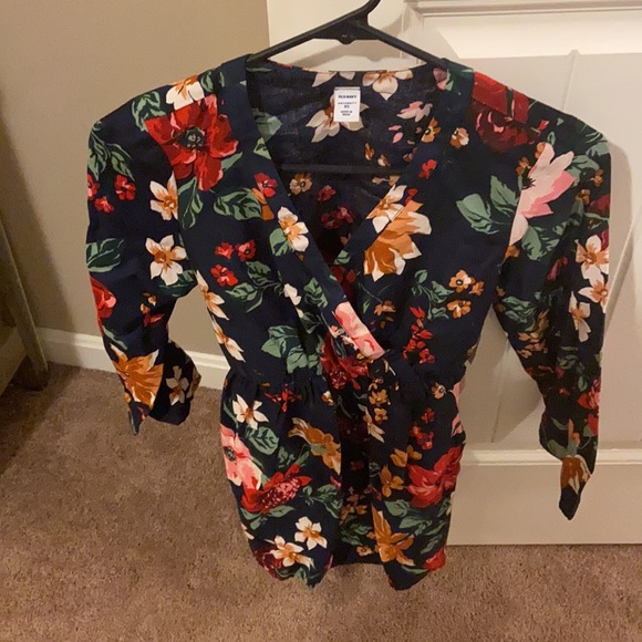 Old Navy Maternity Top - XS - Picture 4 of 6